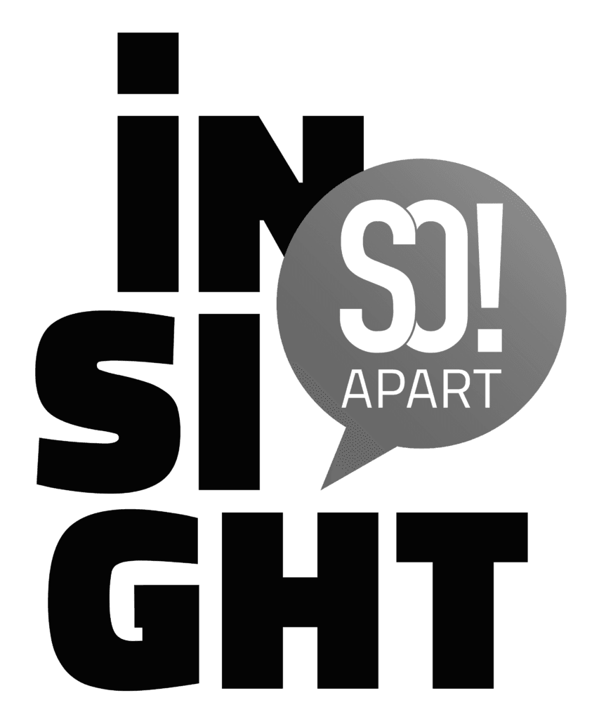 Logo: graue Sprechblase mit weißem Text SJ! APART vor dunklem Hintergrund.